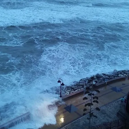 Lejlighed Junto Al Mar